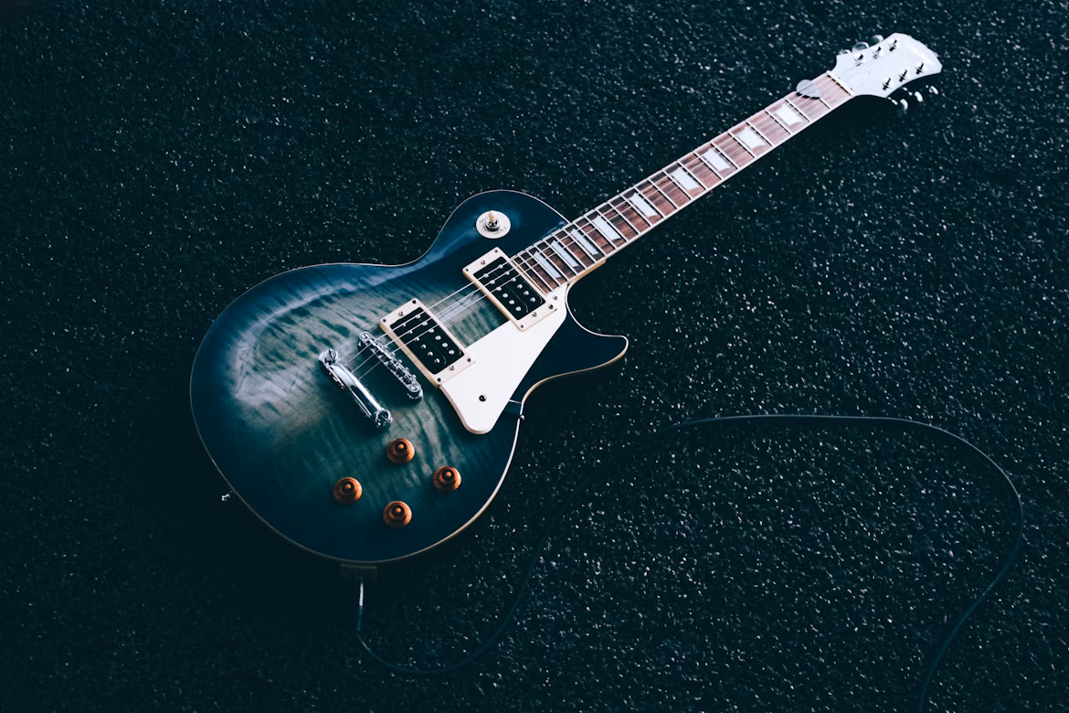 Guitarra Elétrica